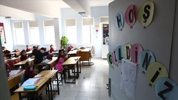 Yüz yüze eğitim için flaş açıklama! 1 Haziran’dan sonra okullar açılacak mı? İlkokul, ortaokul ve liseler...