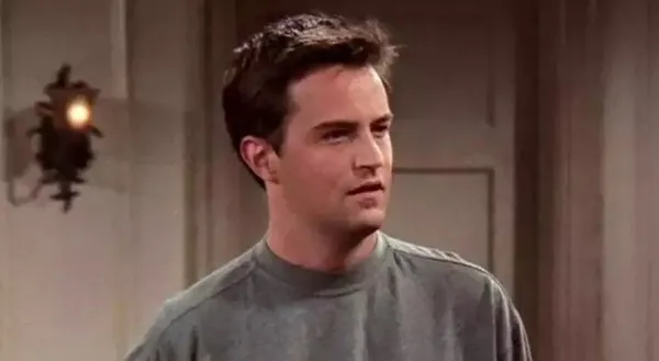 1698567435712.jpeg Matthew Perry kimdir, neden öldü? Friends dizisinin Chandler Bing'i kaç yaşındaydı? Rol aldığı dizi ve filmler... - 8