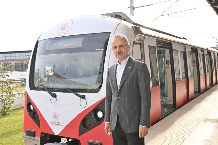 bakanliktan-19-mayis-mujdesi-marmaray-baskentray-izban-hepsi-ucretsiz-olacak-1716011515569.jpeg Bakanlıktan 19 Mayıs müjdesi! Marmaray, Başkentray, İZBAN... Hepsi ücretsiz olacak - 1