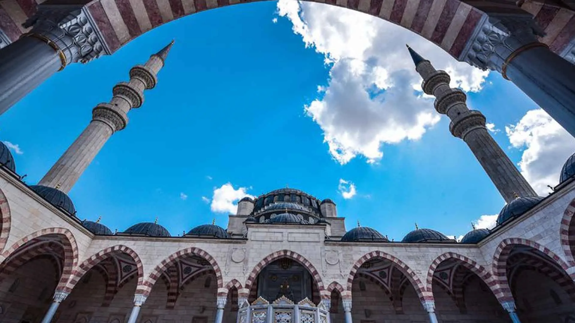Ankara Cuma Namazi Saat Kacta 17 Agustos Ankara Cuma Saati Gundem Haberleri