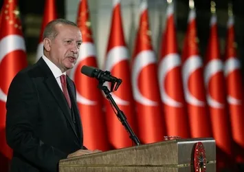 Başkan Recep Tayyip Erdoğan'dan kritik koronavirüs mesajları: Şu anda Türkiye'de 16 yerli aşı projesini desteklemiş bulunuyoruz ve bunlardan 6 tanesinin faz çalışmasına başlandı