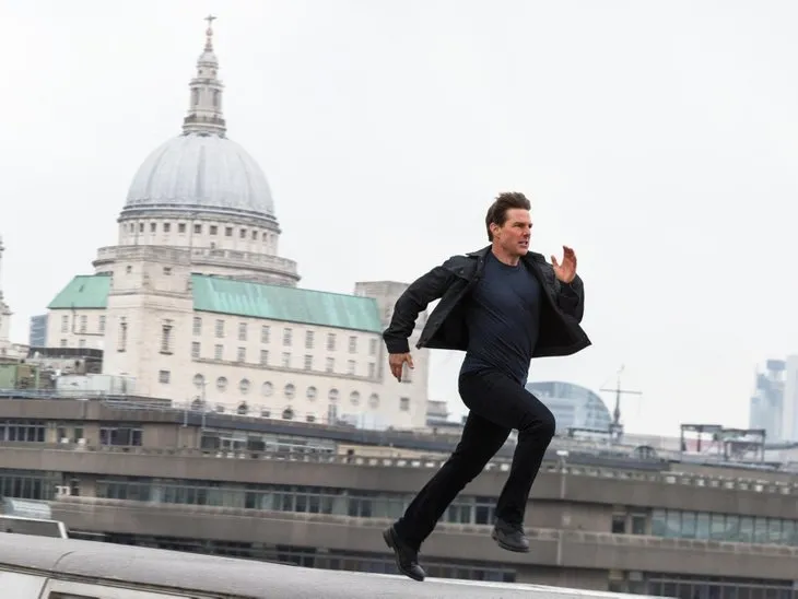 Koronavirüs Tom Cruise’u da vurdu! Çekimler durduruldu