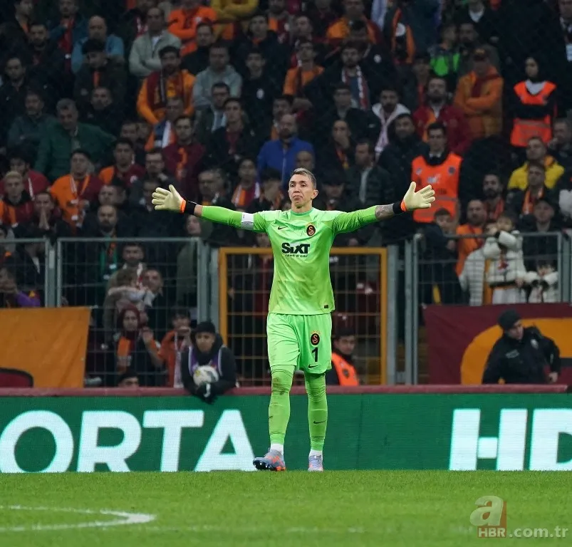 Okan Buruk'tan transfer sözleri: Çalışmalar var 24