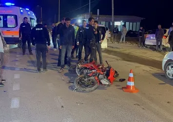 Adıyaman'da motosiklet ile otomobil çarpıştı: 3 yaralı