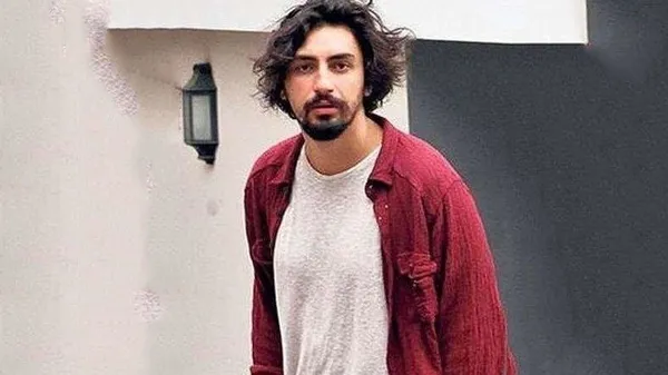 umut-evirgen-kimdir-kac-yasinda-serenay-sarikaya-sevgilisi-umut-evirgen-kim-1636117414466.jpg Umut Evirgen kimdir, kaç yaşında? Serenay Sarıkaya sevgilisi Umut Evirgen kim? - 1