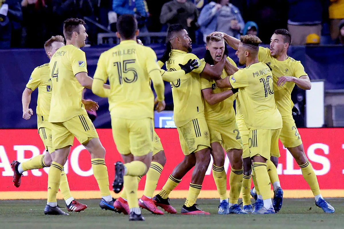 Amerikan Birinci Futbol Ligi'ne koronavirüs darbesi! Ligden çekildiler