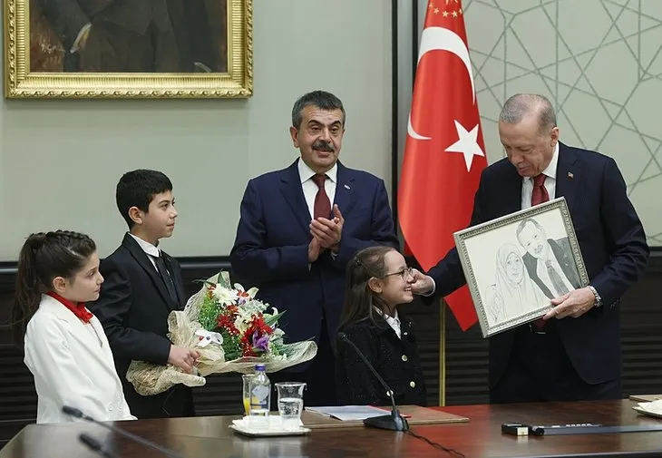 Külliye’de 23 Nisan coşkusu! İşte Başkan Erdoğan’ın çocukları kabulünde renkli anlar...