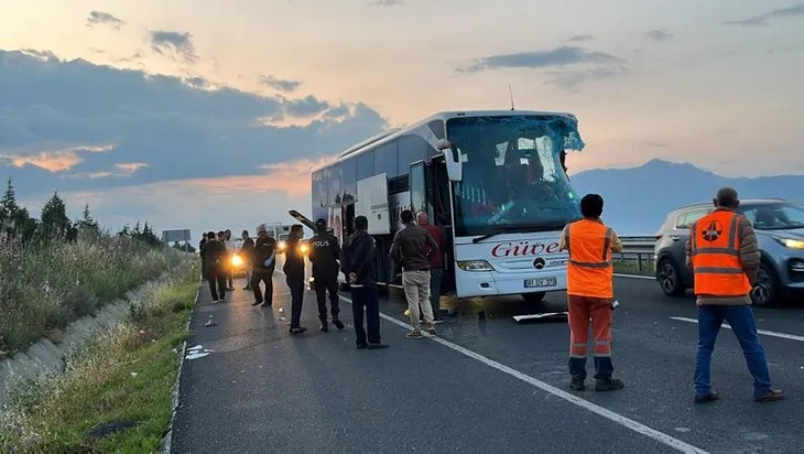 Denizli'de feci kaza! TIR ile yolcu otobüsü çarpıştı: Ölü ve yaralılar var