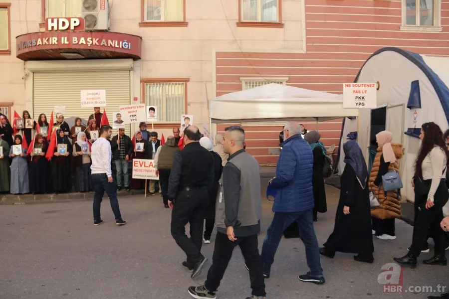 PKK'ya karşı anneler ve babalar kararlı! Diyarbakır'da evlat nöbeti tutan aile sayısı 331 oldu 9