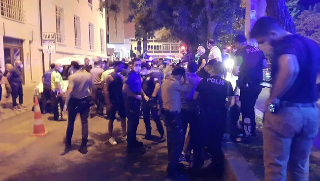 Aydın’da laf atma kavgası kanlı bitti: 1’i kadın 3 yaralı - 1