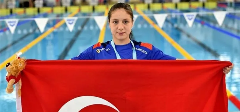 Son dakika: Milli yüzücü Merve Tuncel dünya gençler rekorunu kırdı