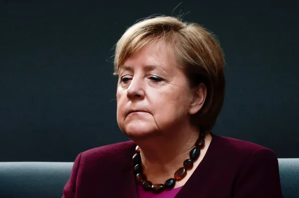 Angela Merkel’den dikkat çeken öz eleştiri: Almanya Silahlı Kuvvetleri’ni daha iyi silahlarla donatmadık