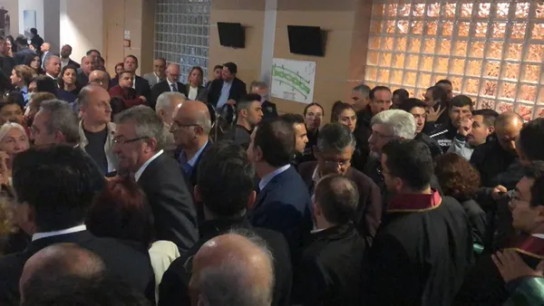 son-dakika-chp-ibb-baskani-ekrem-imamoglu-davasinda-flas-gelisme-istenen-ceza-belli-oldu-1668163246455.jpg Son dakika: CHP İBB Başkanı Ekrem İmamoğlu davasında flaş gelişme: İstenen ceza belli oldu - 1