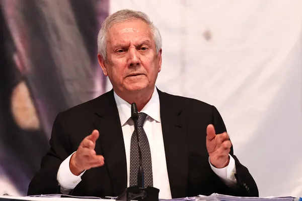 Son dakika | Aziz Yıldırım'dan önemli açıklamalar! Ali Koç'a çok sert sözler: Seni bu seyirci ile göndereceğim - 13