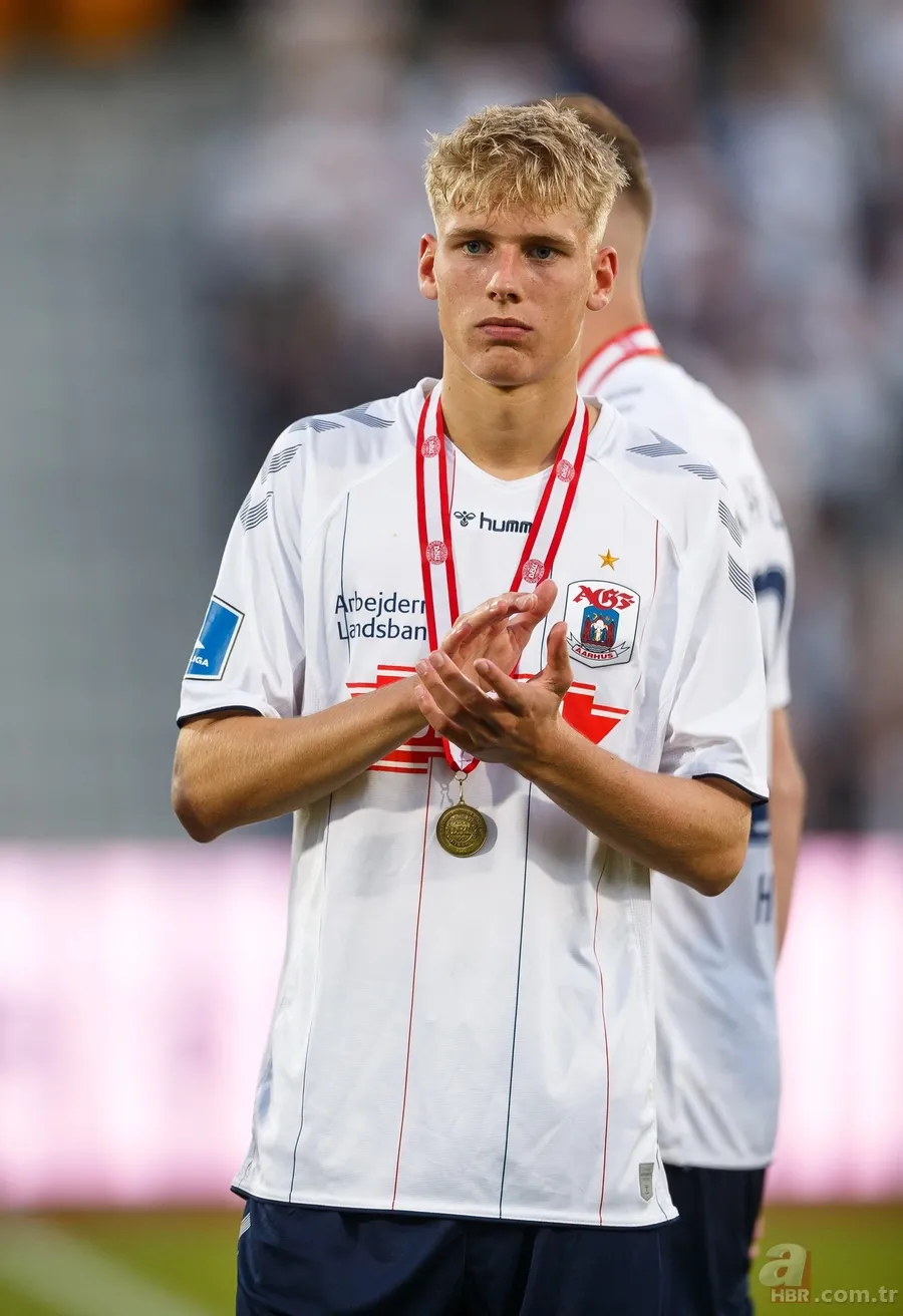 195 maç 41 gol ve 19 asist! Galatasaray'dan ortaya sürpriz hamle! Tribünleri çılgına çevirecek 8