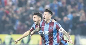 Sosa’da mutlu son çok yakın