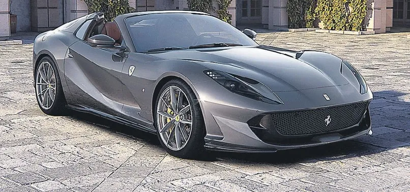 Ferrari'nin 812 GTS'i tam bir hız canavarı