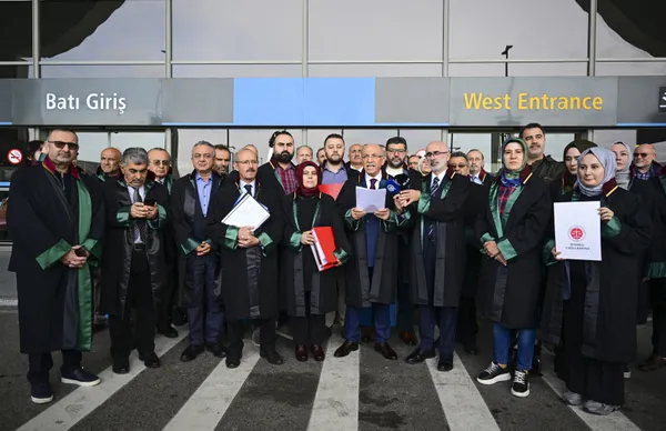 İşgalci İsrail Gazze'de mazlumları katlediyor! Türk hukukçular adalet arayışında! 3 klasörlük delil Lahey'e gidiyor - 1