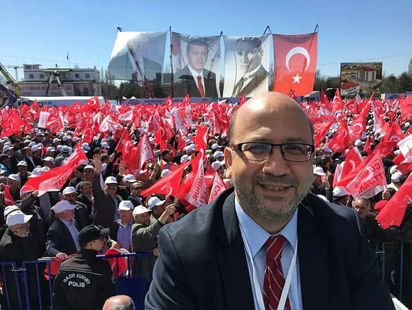 Sabah Gazetesi Yazarı Okan Müderrisoğlu kaleme aldı: Erdoğan siyaset okulu | Yerel seçimler için 81 il tam saha seferberlik…