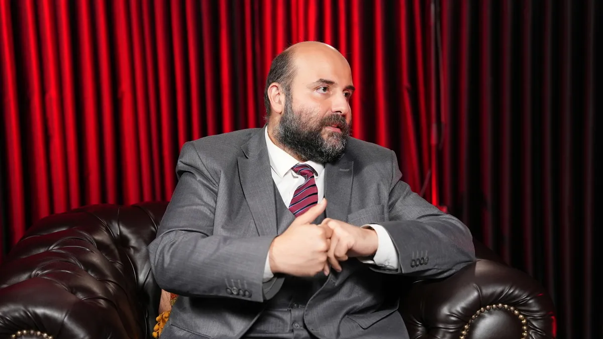 1792425642899.jpg Akıllı araçlar güdümlü birer silaha mı dönüşüyor? Uzmanlar ahaber.com.tr’de uyardı: "Veri güvenliğinde milli teknoloji şart" - 1