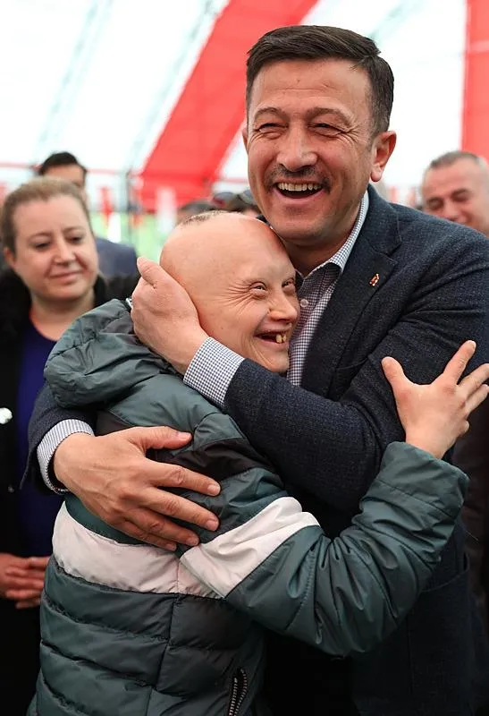 Cumhur İttifakı İzmir Büyükşehir Belediye Başkan adayı Hamza Dağ’dan net mesaj: Sadece pusulaya değil geleceğe damgamızı vuracağız