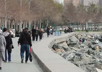 İstanbullular sıcak havada sahillere koştu