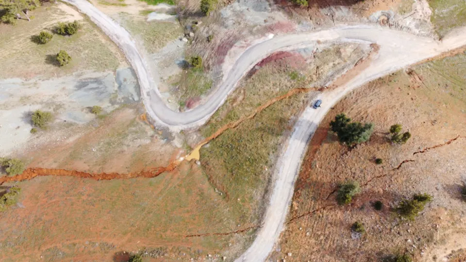 Kahramanmaraş'ta afetin boyutu bir kez daha gözler önünde: Tarlalar ikiye ayrıldı