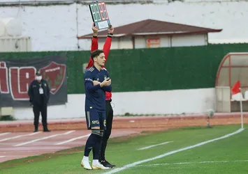 Fenerbahçe haberleri: Sarı lacivertli takımda Mesut Özil sevinci