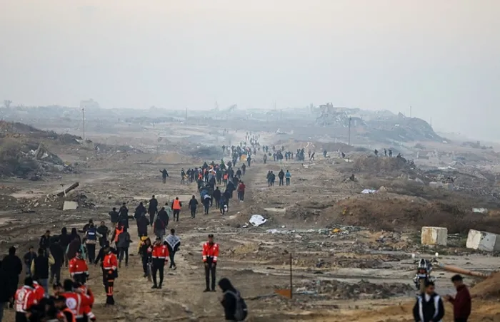 soykirim-ordusu-tampon-bolgeye-cekildi-gazzeliler-kuzeye-gecmeye-basladi-1737957624397.jpg Foto: Reuters