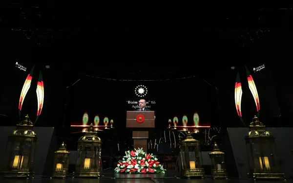 baskan-recep-tayyip-erdogandan-turkce-vurgusu-vatani-once-dil-sonra-ordu-bekler-1613492202489.jpg Başkan Recep Tayyip Erdoğan'dan Türkçe vurgusu: "Vatanı önce dil sonra ordu bekler" - 5