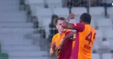 Galatasaray’da ikinci kavga şoku! Kerem Aktürkoğlu ile Patrick van Aanholt tekme tokat birbirine girdi