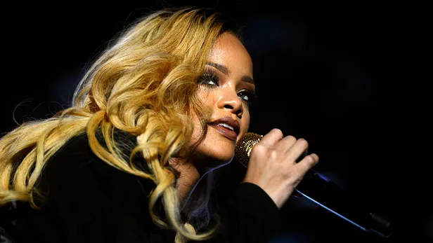 Rihanna - Lift Me Up şarkı sözleri | Rihanna’nın yeni şarkısı yayınlandı