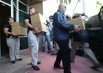 FBI'dan FETÖ'cü işadamlarına baskın