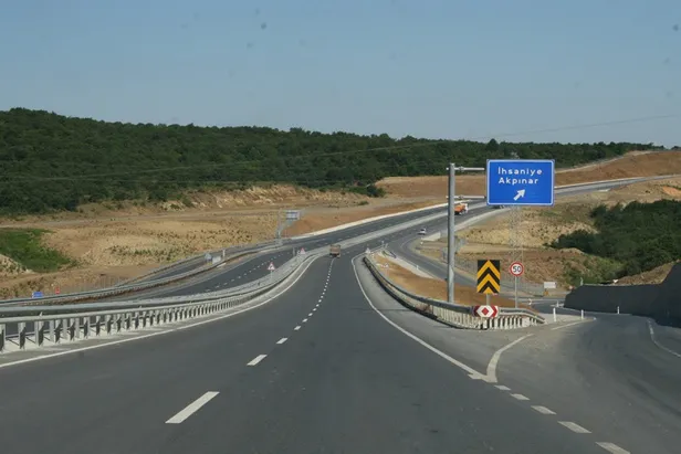 otoyol-ve-kopru-ucretleri-2024-15-temmuz-sehitler-koprusu-fsm-osmangazi-guncel-gecis-ucretleri-ne-kadar-kac-tl-1704093396098.jpg Otoyol ve Köprü ücretleri 2024 | 15 Temmuz Şehitler Köprüsü, FSM, Osmangazi güncel geçiş ücretleri ne kadar, kaç TL oldu? - 4