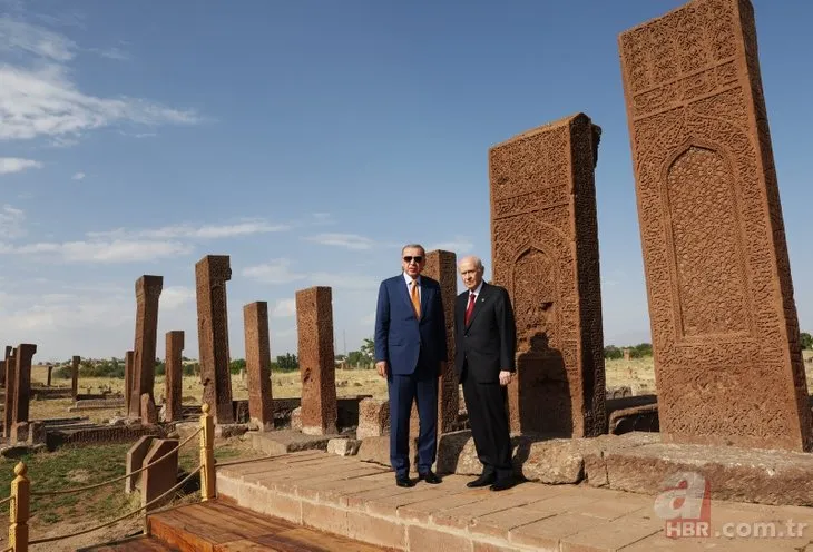 Başkan Erdoğan Ahlat’ta Selçuklu mezarlığını ziyaret etti