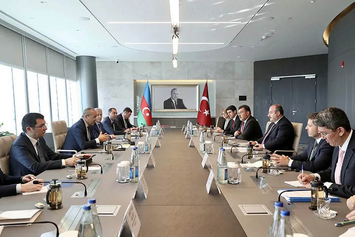turkiye-model-fabrika-tecrubesini-azerbaycanla-paylasacak-1653680442098.jpg Türkiye model fabrika tecrübesini Azerbaycan'la paylaşacak - 1