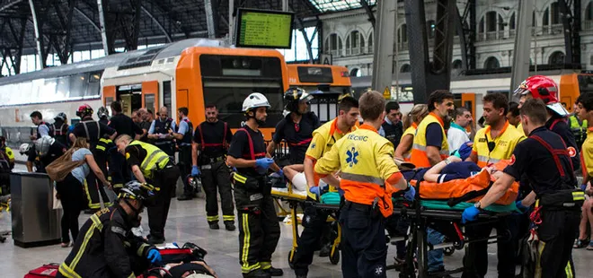 Barcelona’da tren kazası: 48 yaralı