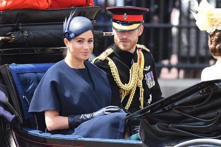 Kraliyet Ailesi’nden ayrılan Prens Harry ve Meghan Markle servet kazanacak