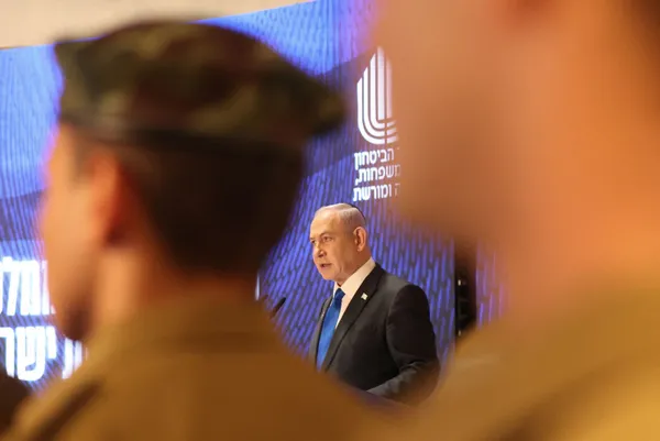 israil-basbakani-netanyahu-refah-saldirisinin-pek-cok-meseleyi-cozecegini-iddia-etti-1715915662564.jpg İsrail Başbakanı Netanyahu, Refah saldırısının pek çok meseleyi çözeceğini iddia etti - 2