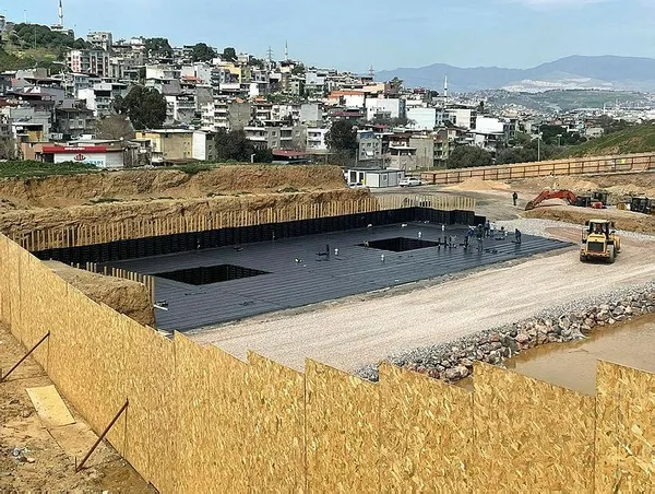 ’Dönüşüm muhteşem olacak’ dediler 6 aydır çivi bile çakmadılar! CHP anlayışı İzmir’de de duvara tosladı