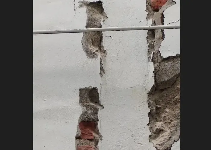 CHP'li Didim Belediyesi daha neyi bekliyor? 53 yıllık site gözleri önünde çökmek üzere! Site sakinleri isyanda: Nerede kentsel dönüşüm - 6