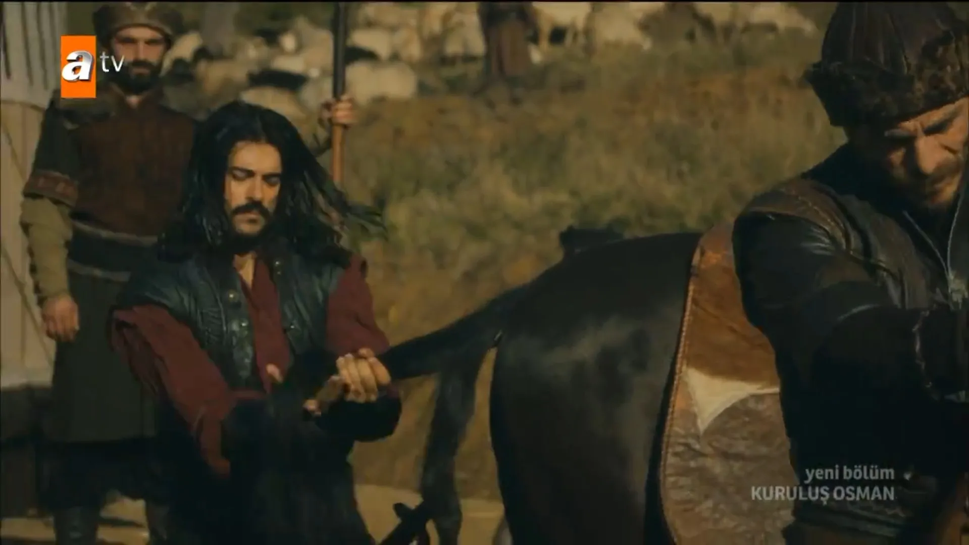Kuruluş Osman 5. bölüme damga vuran sahne! At kuyruğu neden bağlanır?