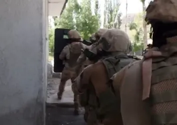 Van'da terör operasyonu! 4 şüpheli yakalandı