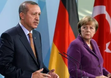 Cumhurbaşkanı Erdoğan ile Merkel telefonda görüştü