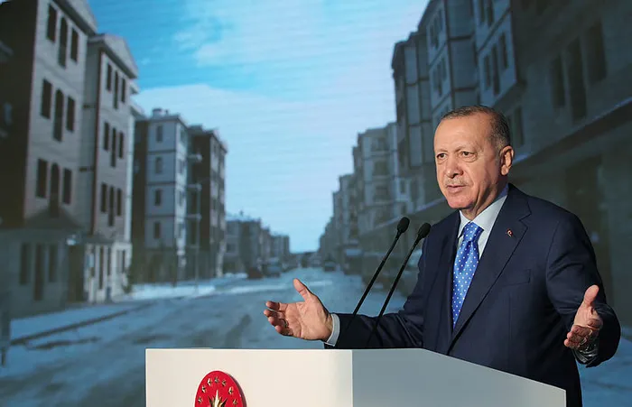 Son dakika: Başkan Erdoğan’dan Elazığ’daki deprem konutları teslim töreninde flaş mesajlar: Geri kalanları da 6 ay içinde bitireceğiz