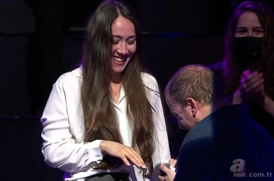 Kim Milyoner Olmak İster'de sevgilisine evlilik teklif eden yarışmacı Sihirli Annem’in oyuncusu çıktı 3