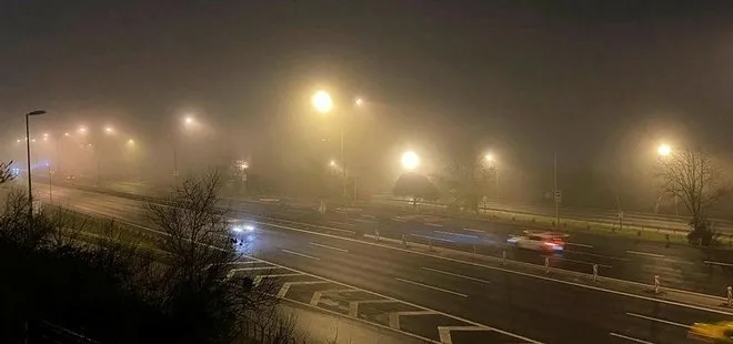İstanbul’a sis çöktü: Göz gözü görmüyor