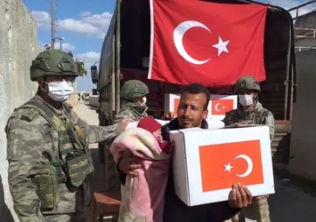 MSB duyurdu! Mehmetçik'ten Bahar Kalkanı bölgesine yardım
