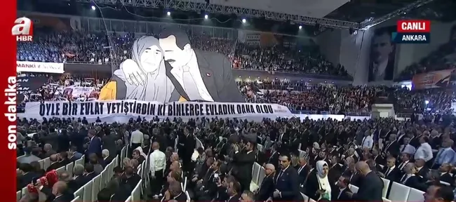 AK Parti kongresinde duygusal anlar! Başkan Erdoğan’ın gözleri doldu