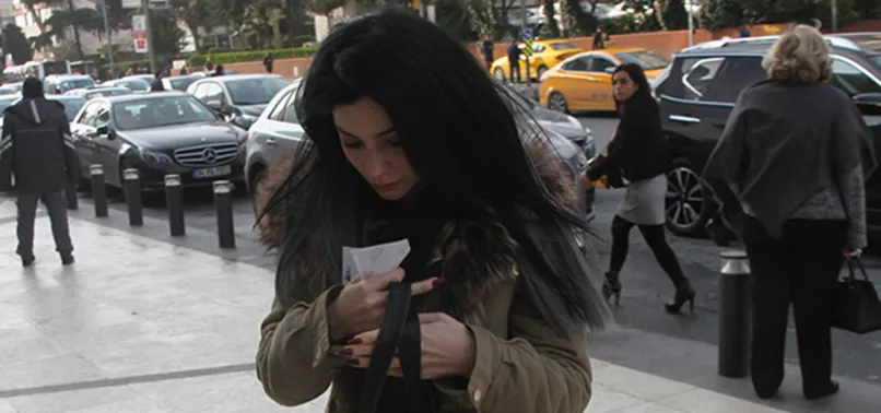 Merve Boloğur'un parmağında alyans yok